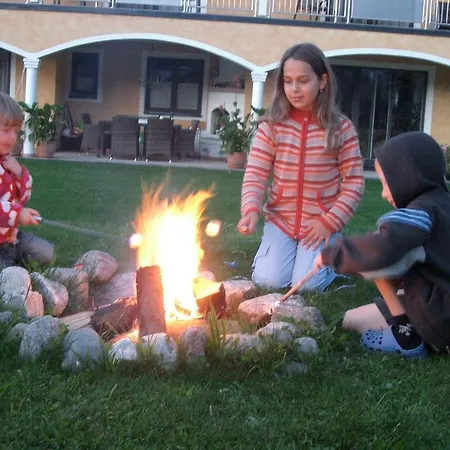 Castelli Апартаменти *