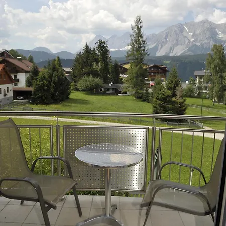 公寓 卡斯泰利别墅酒店 *