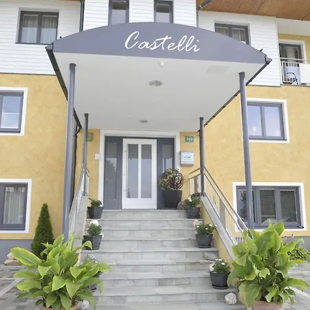 卡斯泰利别墅酒店 * 斯拉德明